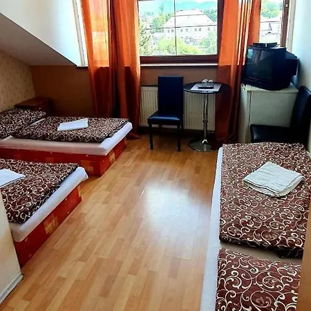 Highway 招待所 鲁容贝罗克